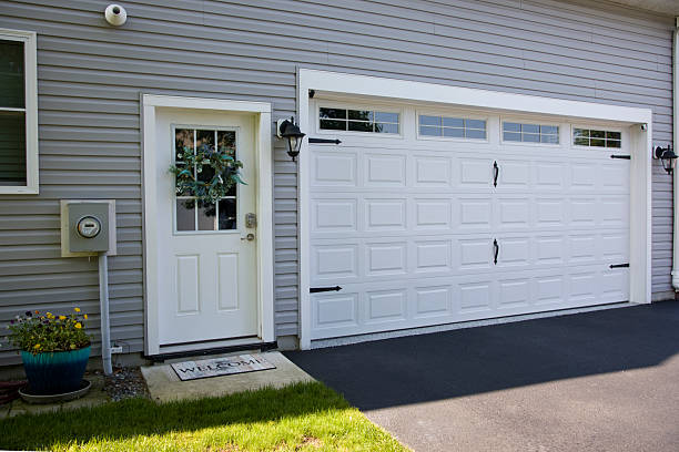 24/7 Emergency Garage Door Panel Replacement experts in Gambier, OH